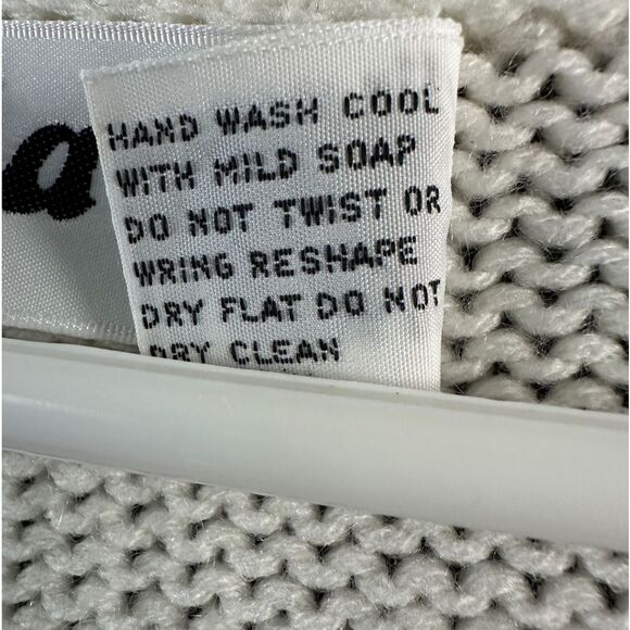 Via La 70’s Knit Button Down Sweater Vest Bone white red green brown Size Medium - Picture 8 of 8